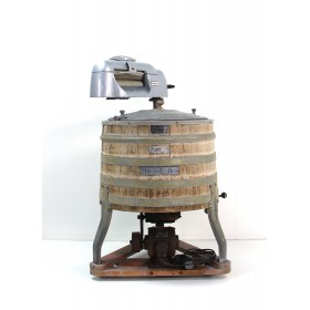 Original historische Miele Waschmaschine aus Holz