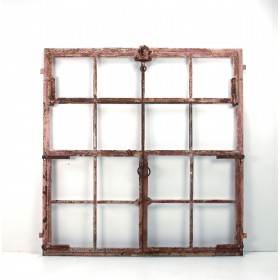 Altes Fenster aus Gusseisen