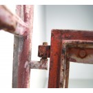 Altes Fenster aus Gusseisen