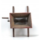 Alter Häcksler für Rüben und Kartoffeln