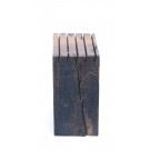 Visitenkartenständer mit sehr dunklen originalen Seiten