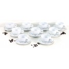 Altes weißes Kaffeegeschirr aus Porzellan