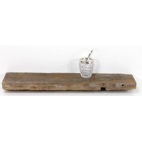 Alte silberige Bohle mit Kerbe