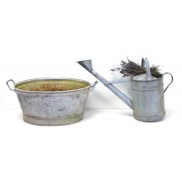 Wanne und Gießkanne aus Zink