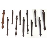 Alte Langbänder aus Eisen, 40 bis 65 cm lang