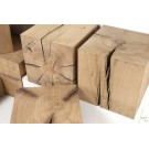 Klötze aus Altholz gesägt