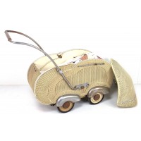 Alter Kinderwagen aus Korbgeflecht, »Keyco«