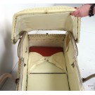 Alter Kinderwagen aus Korbgeflecht, »Keyco«