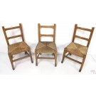 Alte Bast-Kinderstühle