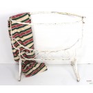 Altes Eisengestell für Kinderwiege