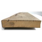 Alte Eichenbohle mit Kerbe